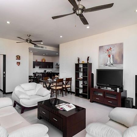 Veloche 2 Bedroom Apartment With Seaview Karon Exterior foto